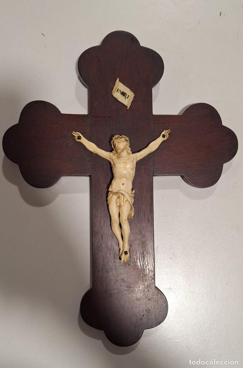 Antig&uuml;edades: Crucifijo Cristo marfil