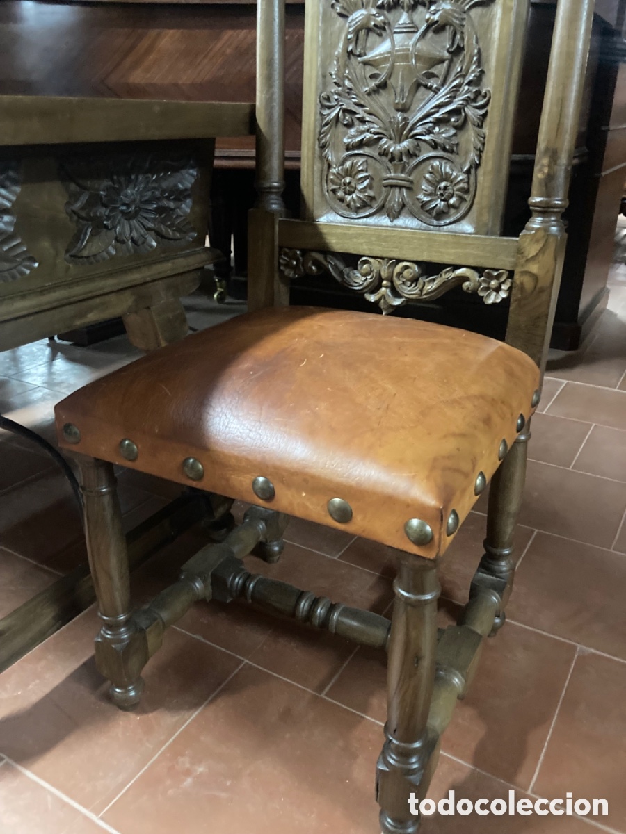 Antig&uuml;edades: Mesa nogal con 2 sillas talladas - Foto 6