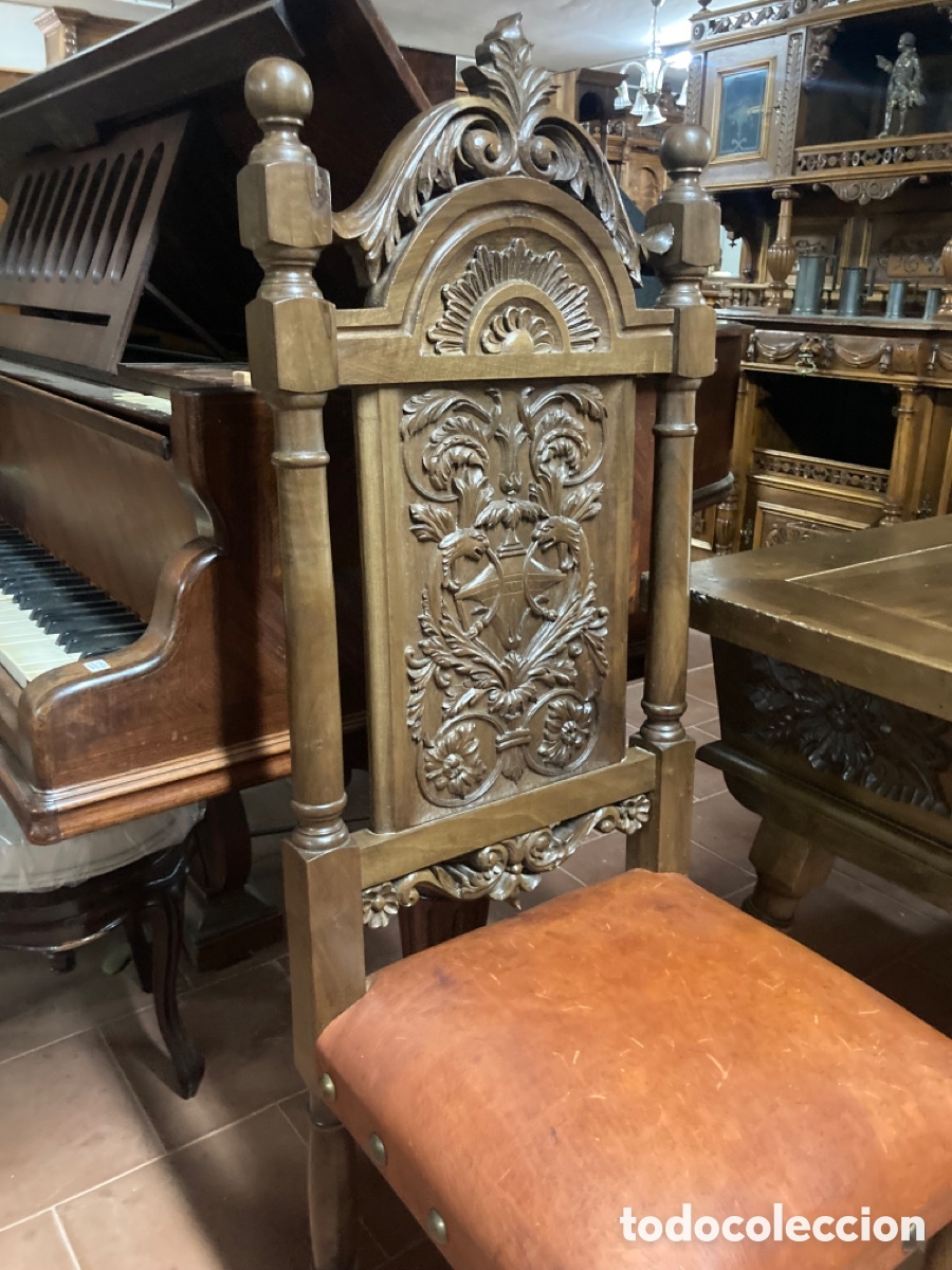 Antig&uuml;edades: Mesa nogal con 2 sillas talladas - Foto 15