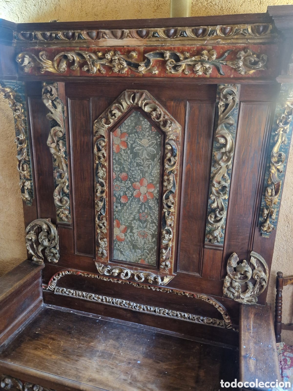 Antig&uuml;edades: Banco de madera de casta&ntilde;o policromada - Foto 2