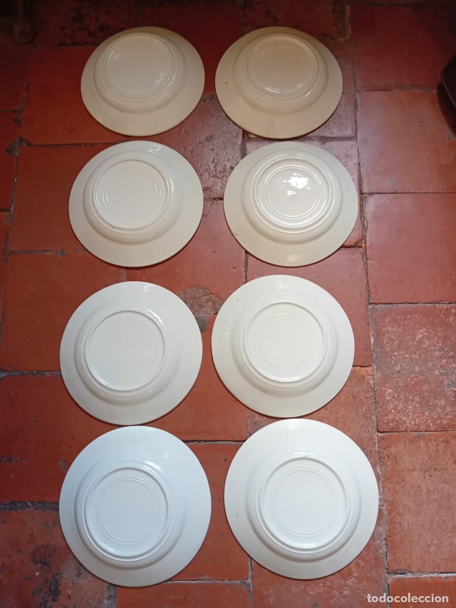 Antig&uuml;edades: 8 platos hondos con greca en relieve d&eacute;cada de los 20/30 - Foto 3