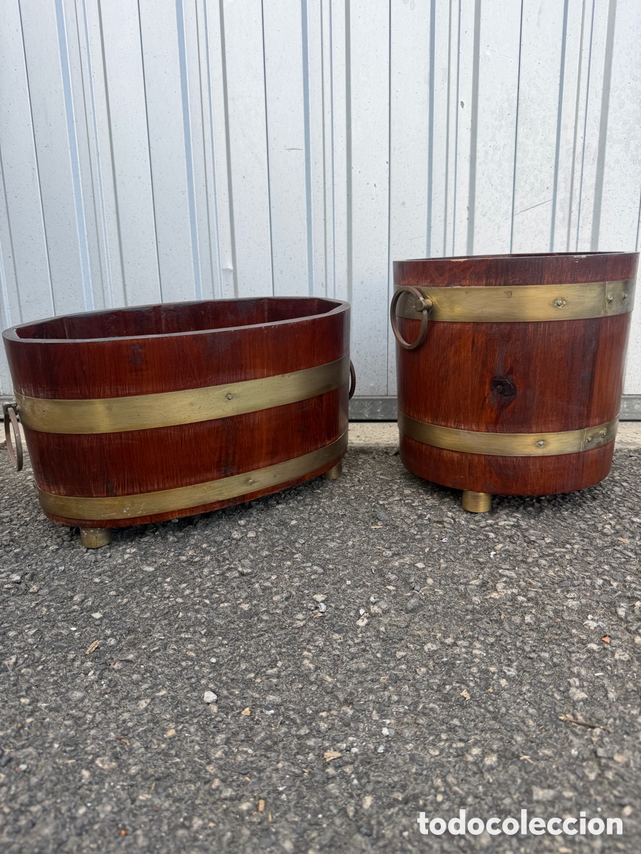 Antig&uuml;edades: Pareja Maceteros Vintage Madera y Lat&oacute;n