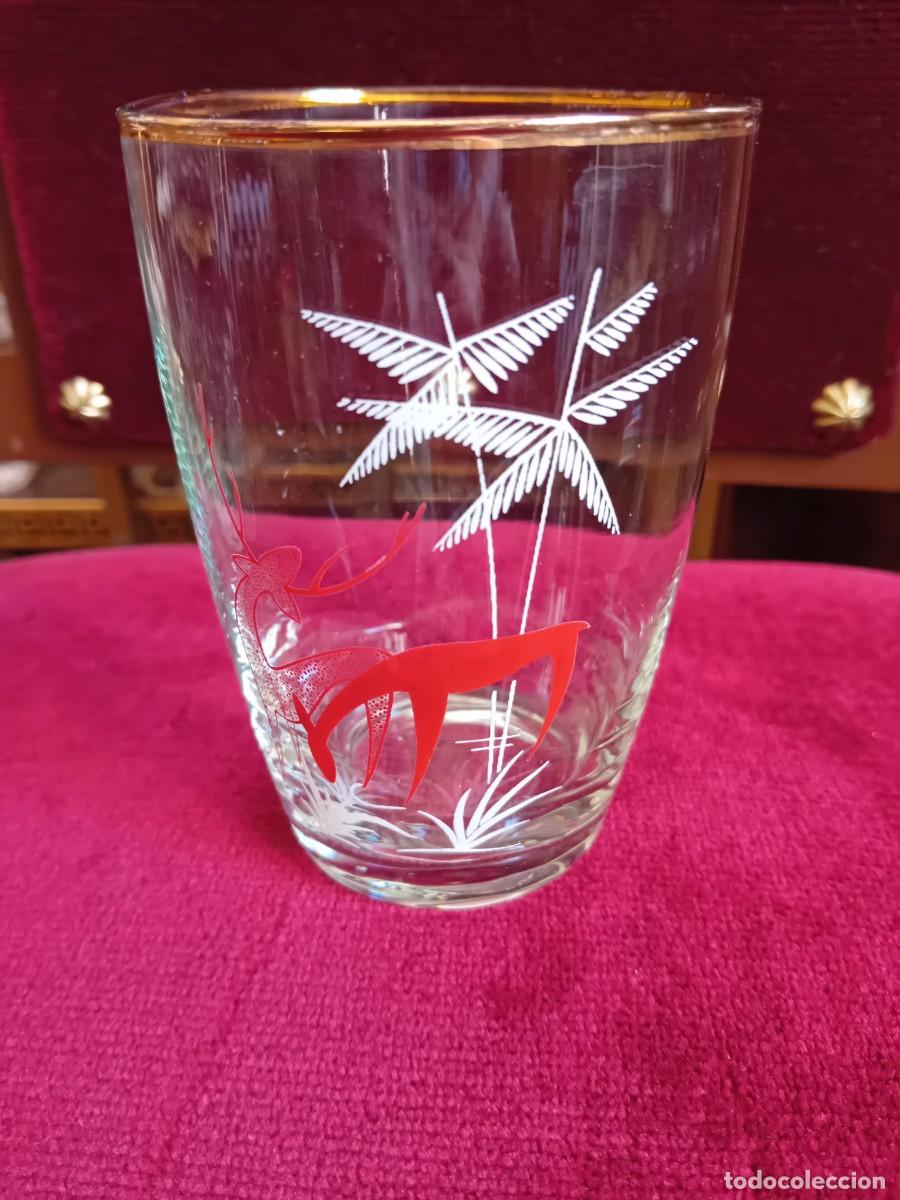 Antig&uuml;edades: Vaso con ciervos serigrafiados borde en oro d&eacute;cada de los 50