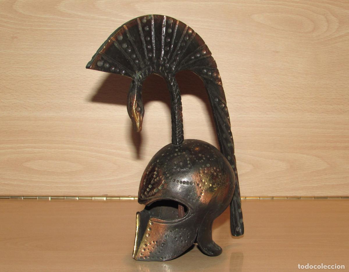 Antiquit&auml;ten: Campana casco armadura yelmo griego soldado hoplita estilo corintio penacho animal metal