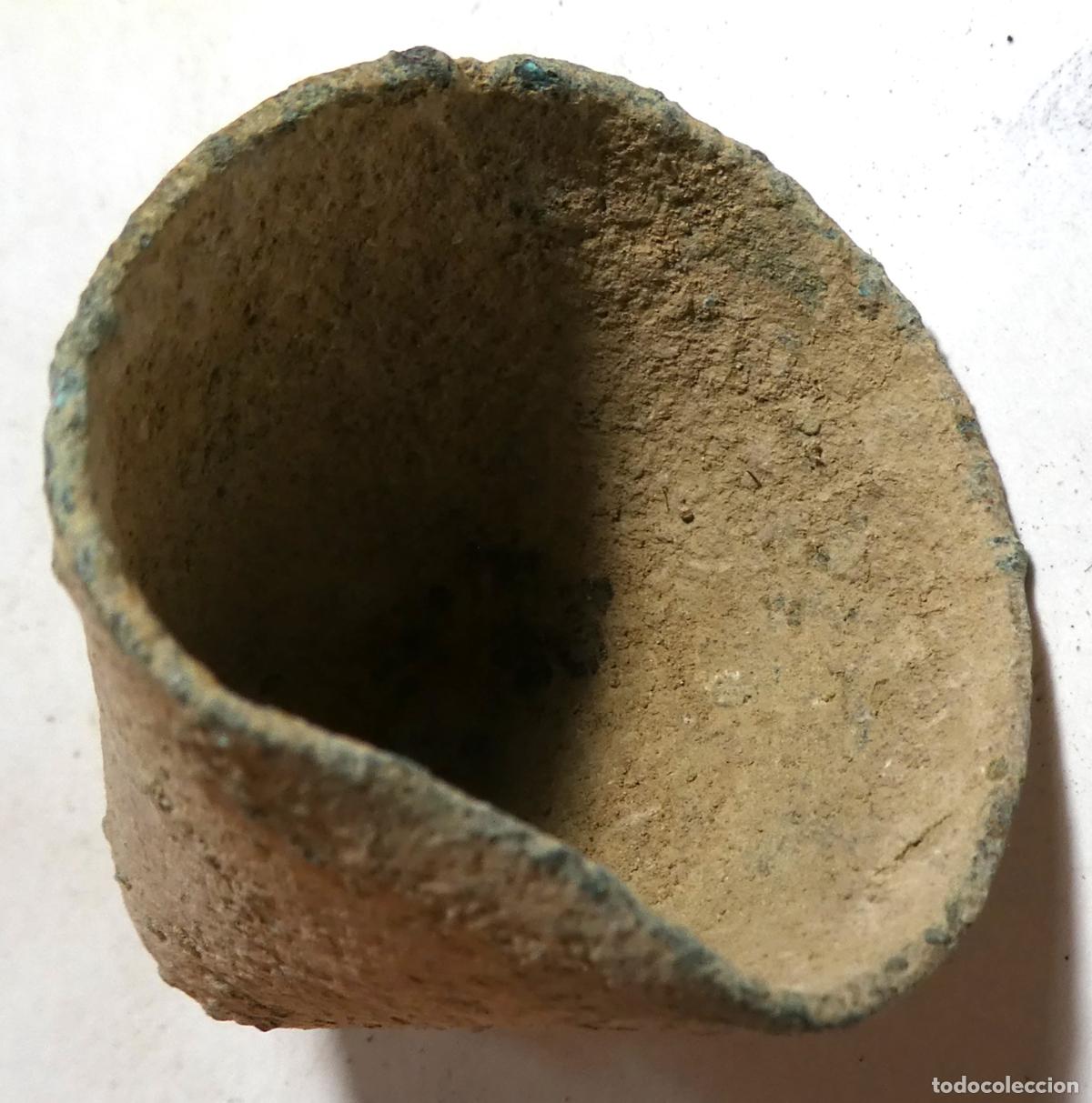 Antig&uuml;edades: Peque&ntilde;a campana de bronce - Foto 3