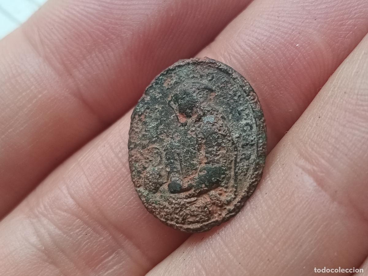 Antig&uuml;edades: Antigua medalla religiosa - Foto 2