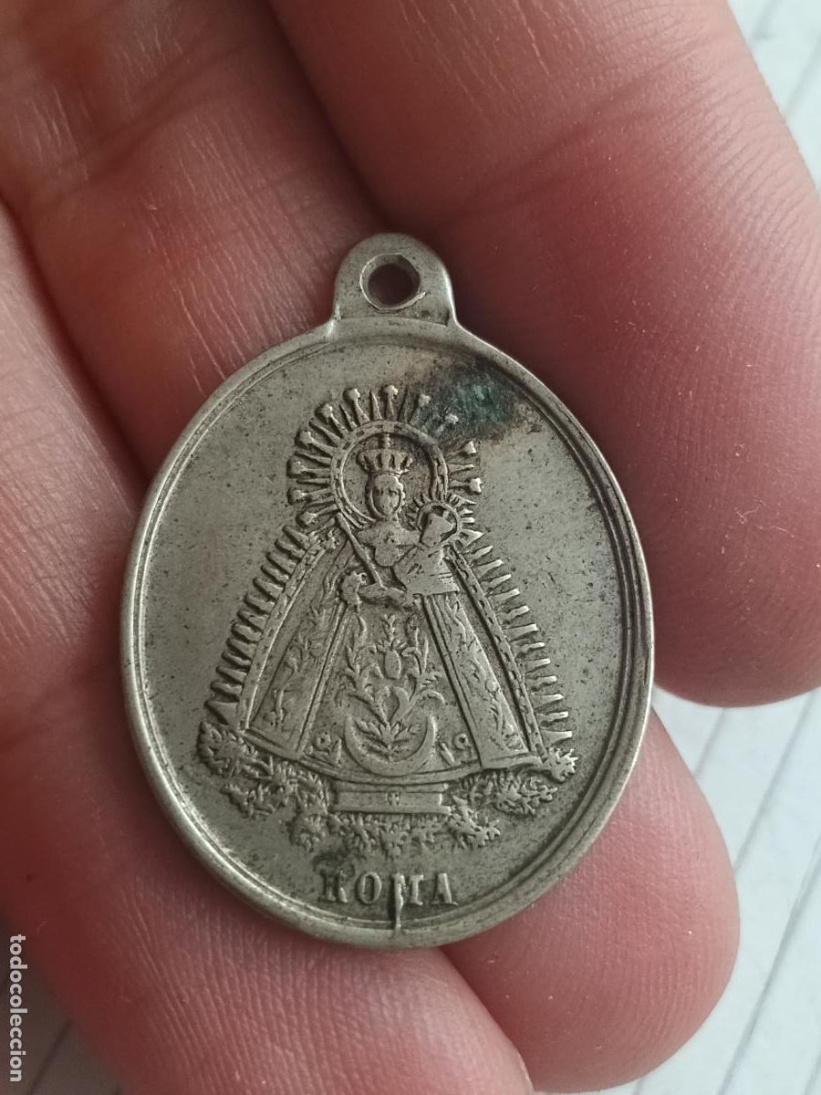 Antig&uuml;edades: ANTIGUA MEDALLA DE LA VIRGEN NUESTRA SE&Ntilde;ORA DE CORTES PATRONA ALCARAZ ALBACETE