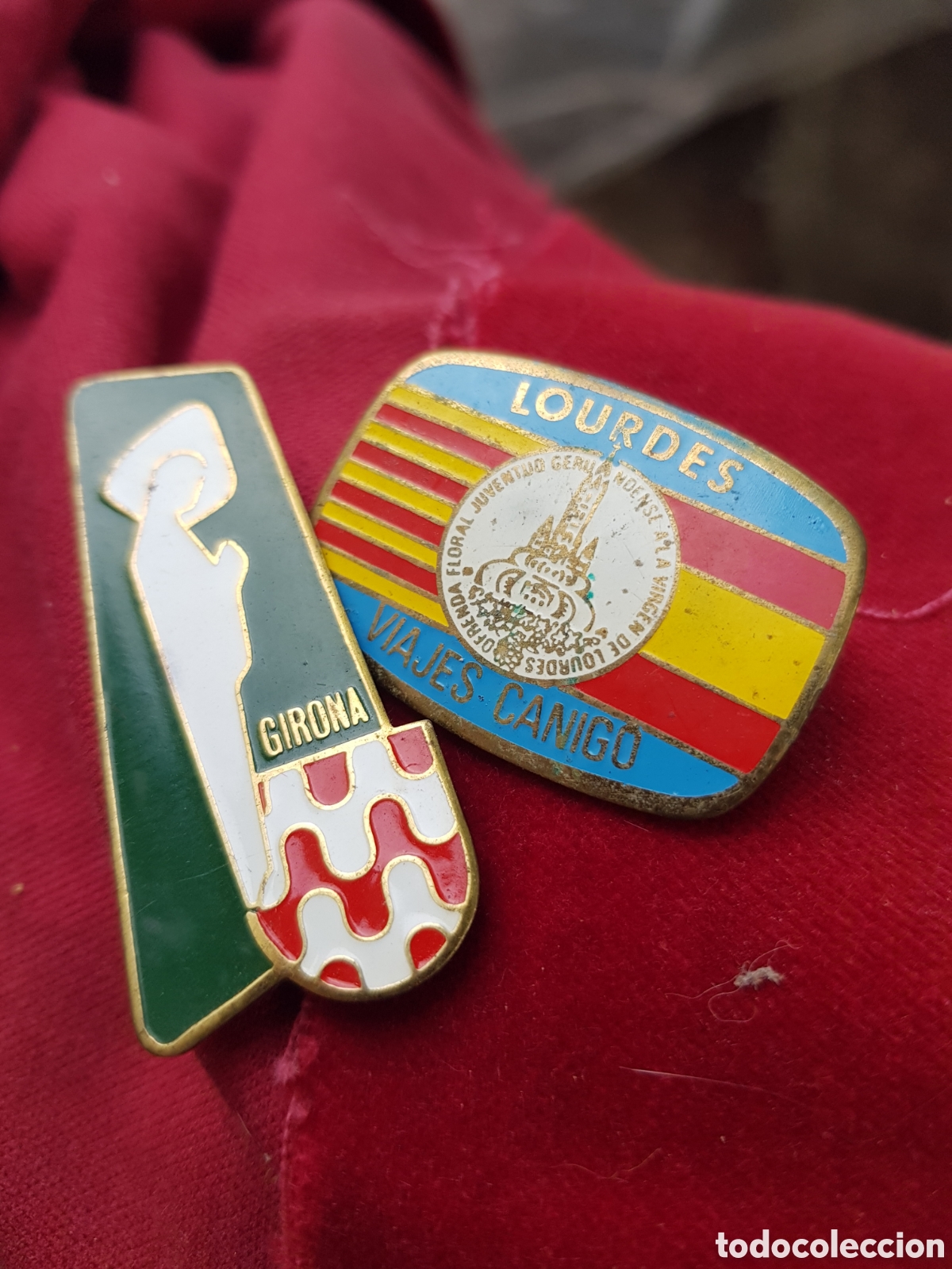 Antig&uuml;edades: ANTIGUAS INSIGNIAS DE LOURDES.