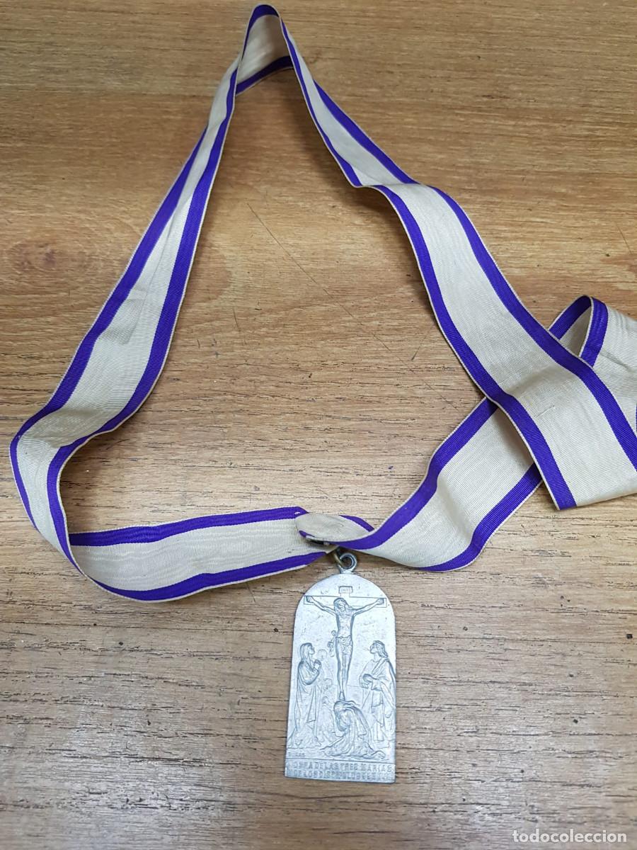 Antig&uuml;edades: MEDALLA OBRA DE LAS TRES MARIAS Y DE LOS DISCIPULOS DE SAN JUAN-SAGRARIOS CALVARIOS