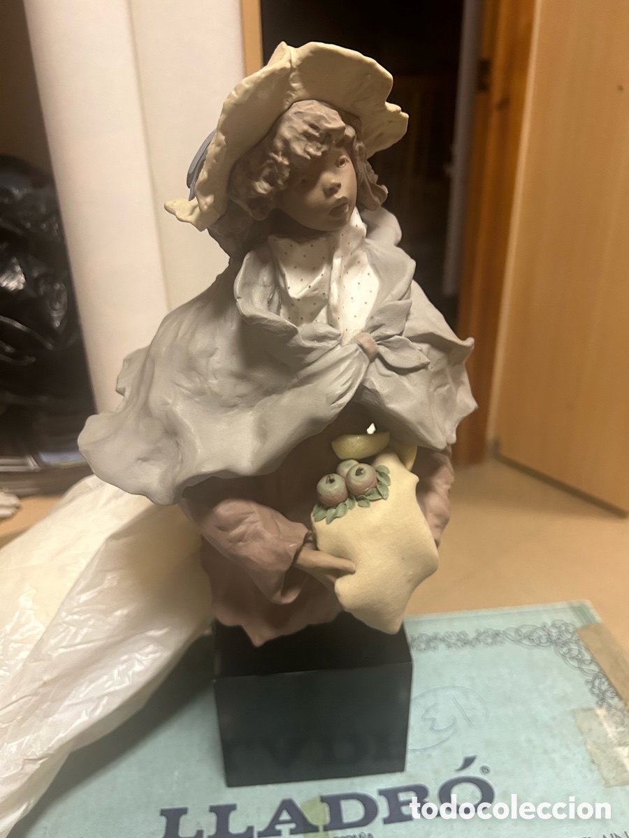 Antig&uuml;edades: Figura Lladr&oacute;. Serie Goyescas &ldquo;Primavera&rdquo;