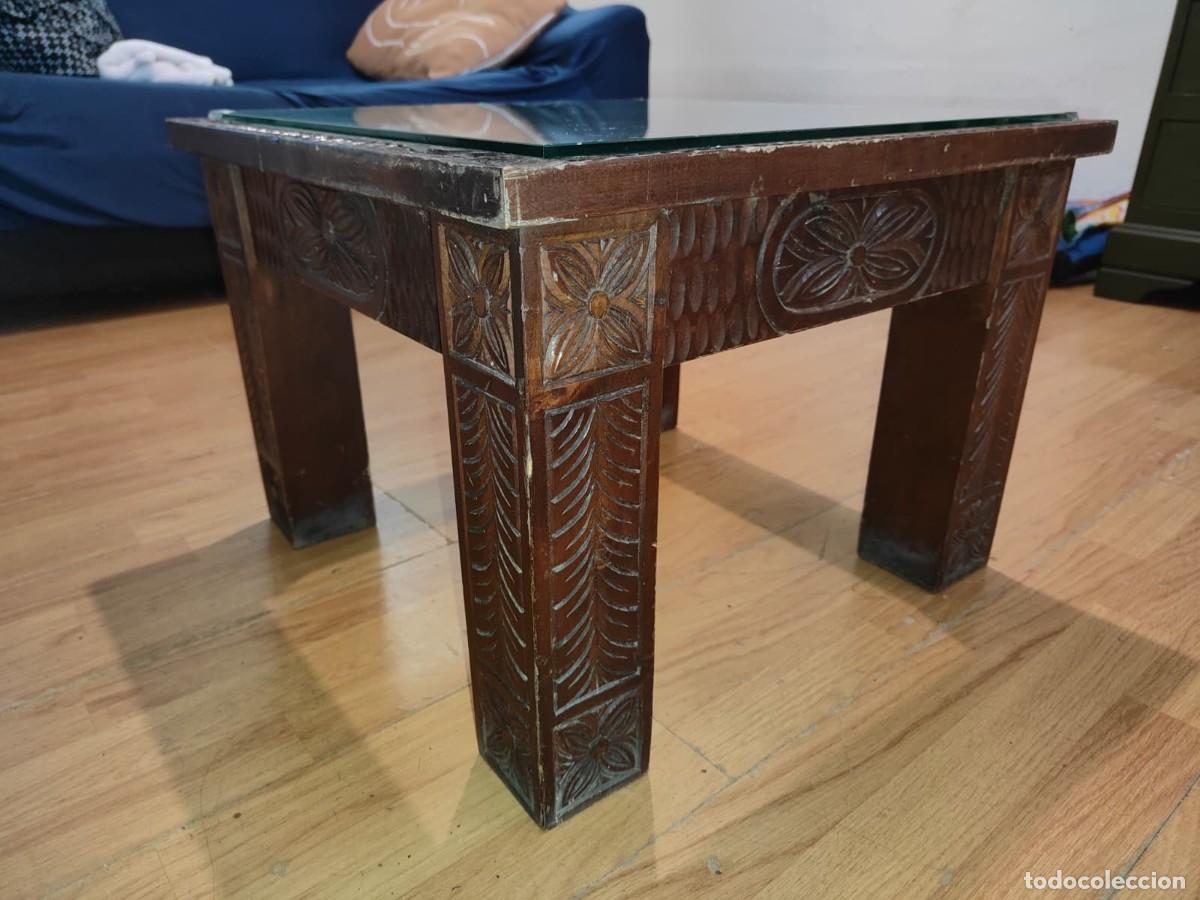 Antig&uuml;edades: Mesa centro madera tallada+cristal estilo canario