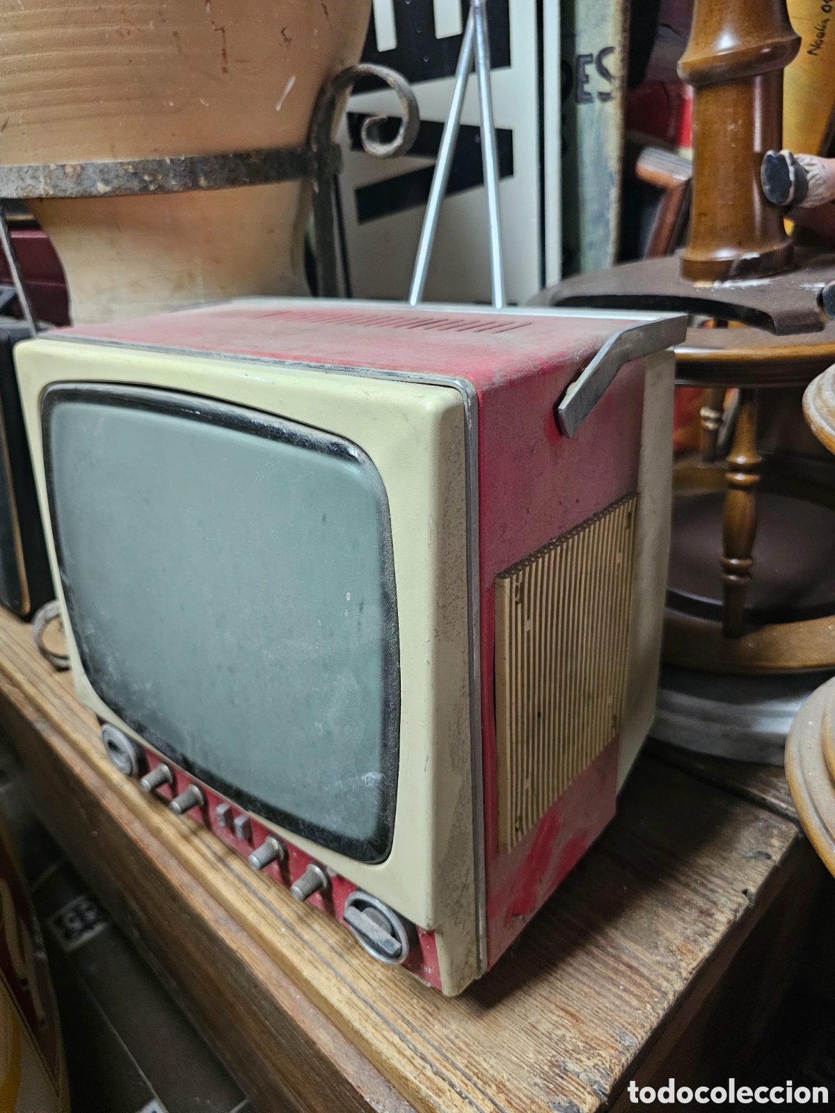 Antig&uuml;edades: Televisor Lavis 511 d&eacute;cada 1970 - Foto 7