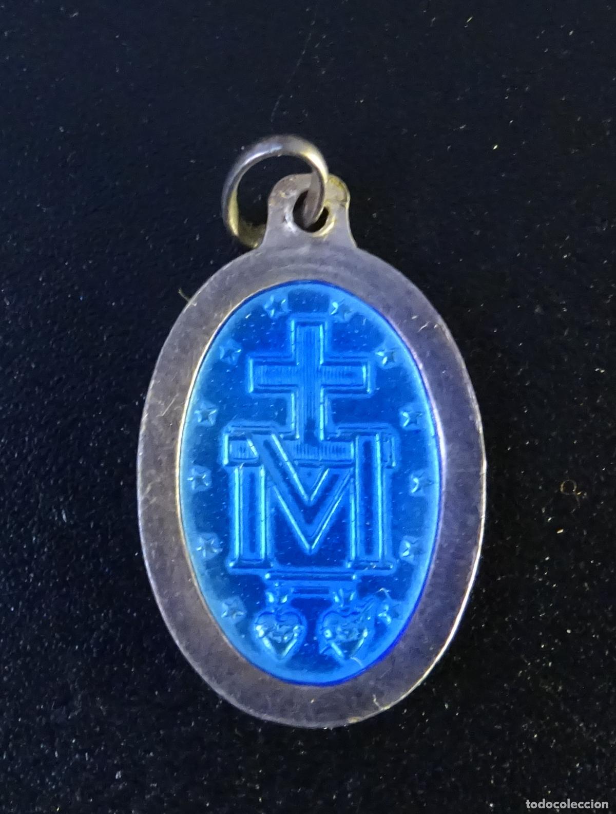 Antig&uuml;edades: MEDALLA DE ALUMINIO VIRGEN MAR&Iacute;A EN REVERSO SAGRADOS CORAZONES DE JES&Uacute;S Y MAR&Iacute;A. 2 X 1,2 CM