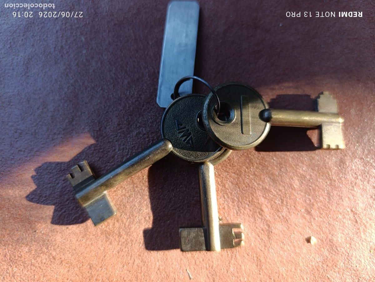 Antig&uuml;edades: ORIGINAL JUEGO DE LLAVES. - Foto 2