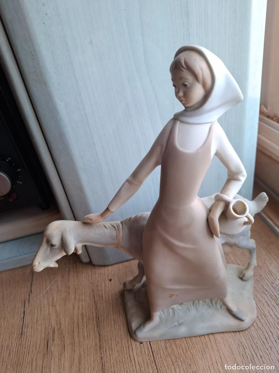 Antig&uuml;edades: Figura pastora de lladr&oacute; - Foto 1
