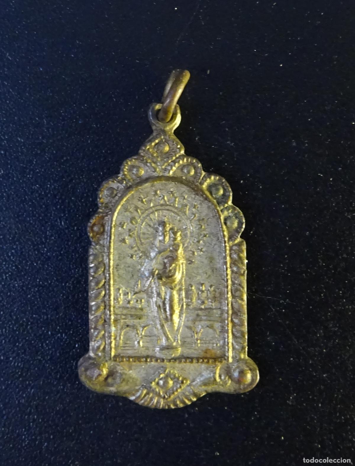 Antig&uuml;edades: ANTIGUA MEDALLA DE LAT&Oacute;N PLATEADO VIRGEN DEL PILAR. FORMATO 2,5 X 1,5 CM