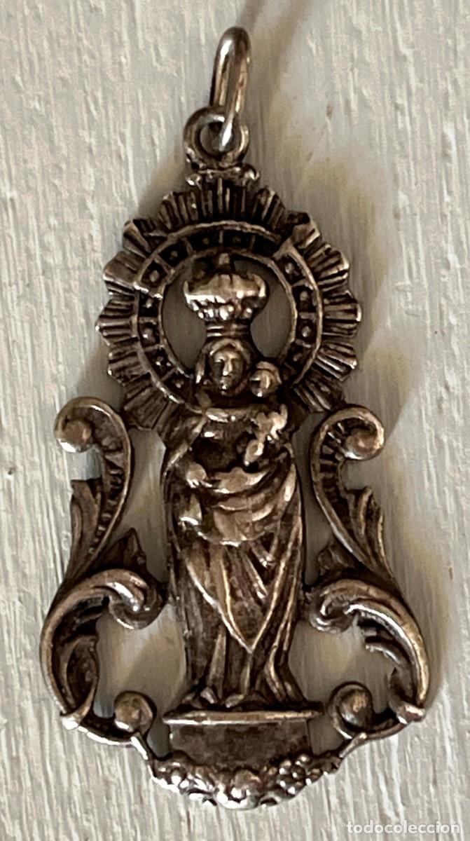 Antig&uuml;edades: ANTIGUA MEDALLA DE PLATA DE LA VIRGEN DEL PILAR, MIDE 4 X 2,3 CMS. SIN CONTAR LA ARGOLLA, EXCELENTE,
