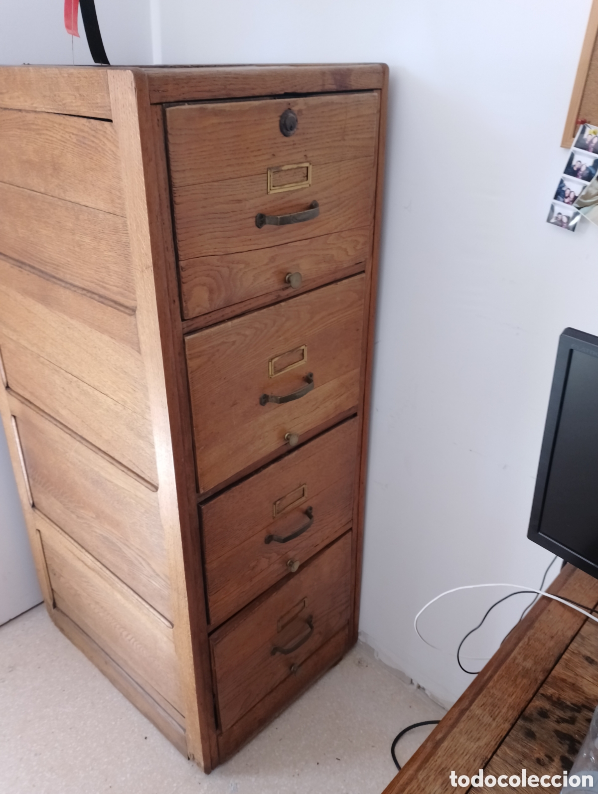 Antig&uuml;edades: Archivador antiguo de madera