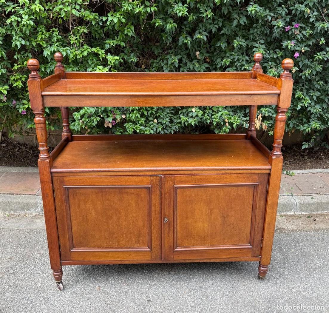 Antig&uuml;edades: ANTIGUO MUEBLE POSTRERO O APARADOR DE ESTILO VICTORIANO. MADERA DE CAOBA. INGLATERRA (?). SIGLO XIX