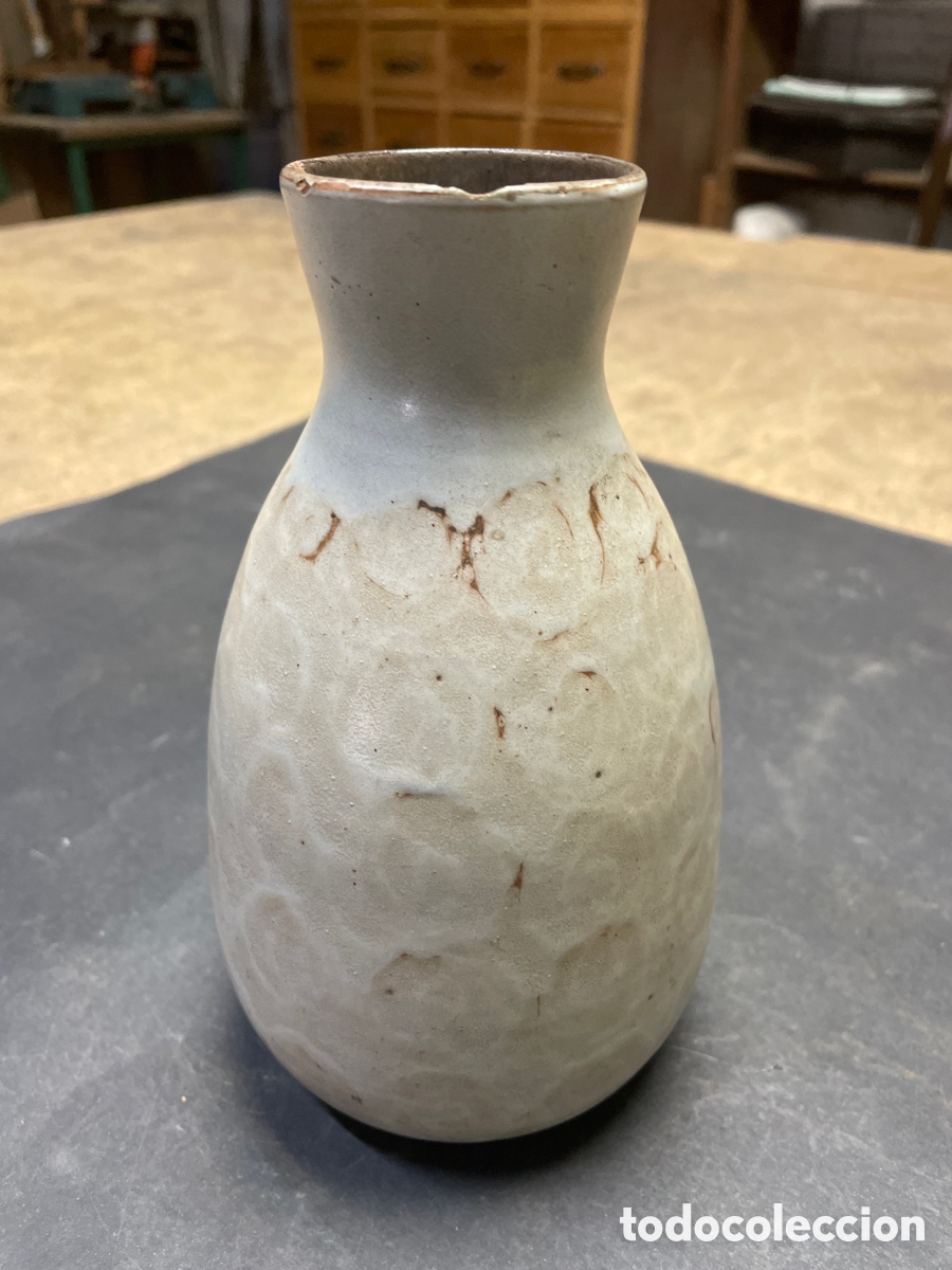 Antig&uuml;edades: Jarron de ceramica Jordi aiguad&eacute; . altura 18,5 cm