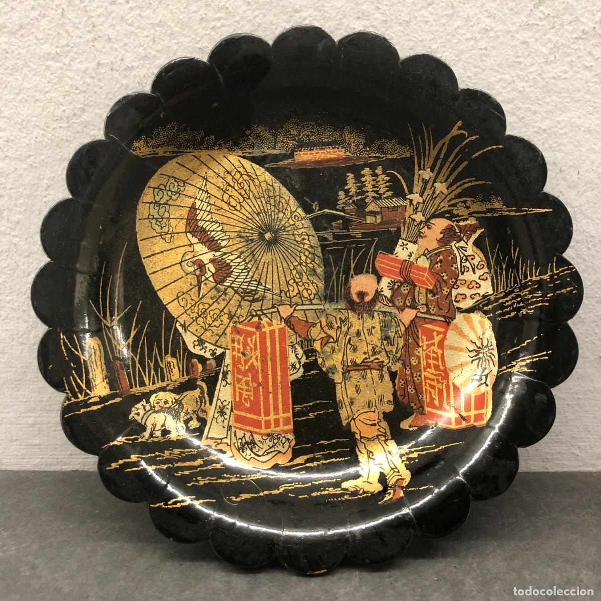 Antig&uuml;edades: ANTIGUO PLATO DECORATIVO - DE PAPEL MACH&Eacute; - ORIGEN CHINO SIGLO XIX - 16,5 CM &Oslash; / 1661