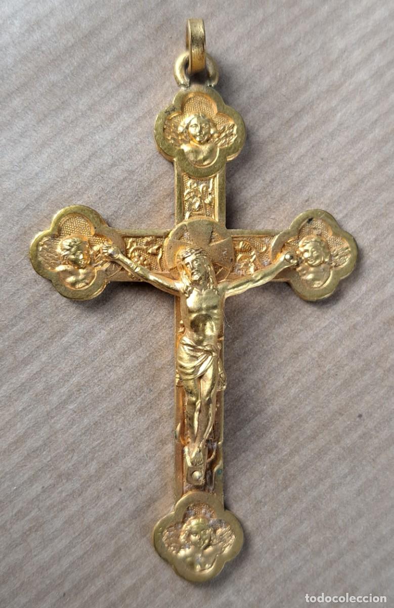 Antig&uuml;edades: Crucifijo de bronce dorado Siglo XIX