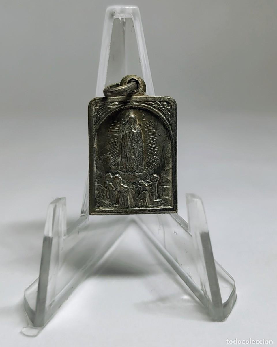 Antig&uuml;edades: Medalla religiosa / Colgante: VIRGEN DE FATIMA. M422