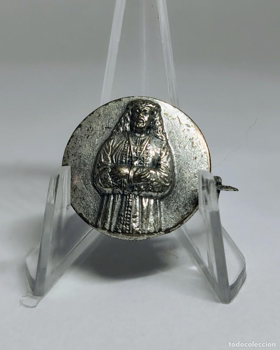 Antig&uuml;edades: Broche / Imperdible: CRISTO DE MEDINACELI EL RESCATADO. M428