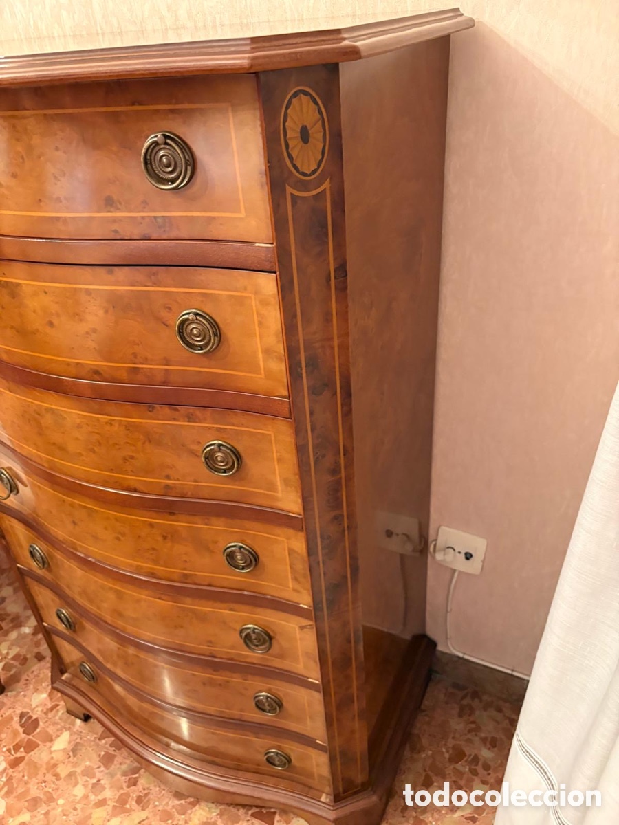 Antig&uuml;edades: C&oacute;moda cl&aacute;sica de madera noble - Foto 2