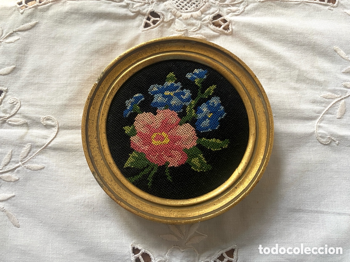 Antig&uuml;edades: Cuadro vintage floral bordado