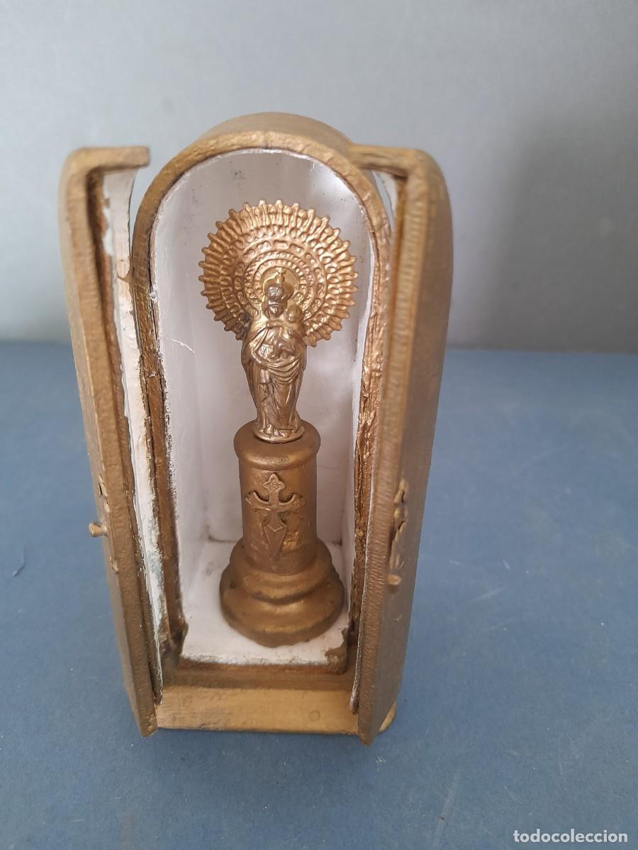 Antig&uuml;edades: peque&ntilde;a estatua de la virgen del pilar con su capilla, 10cm aprox la virgen