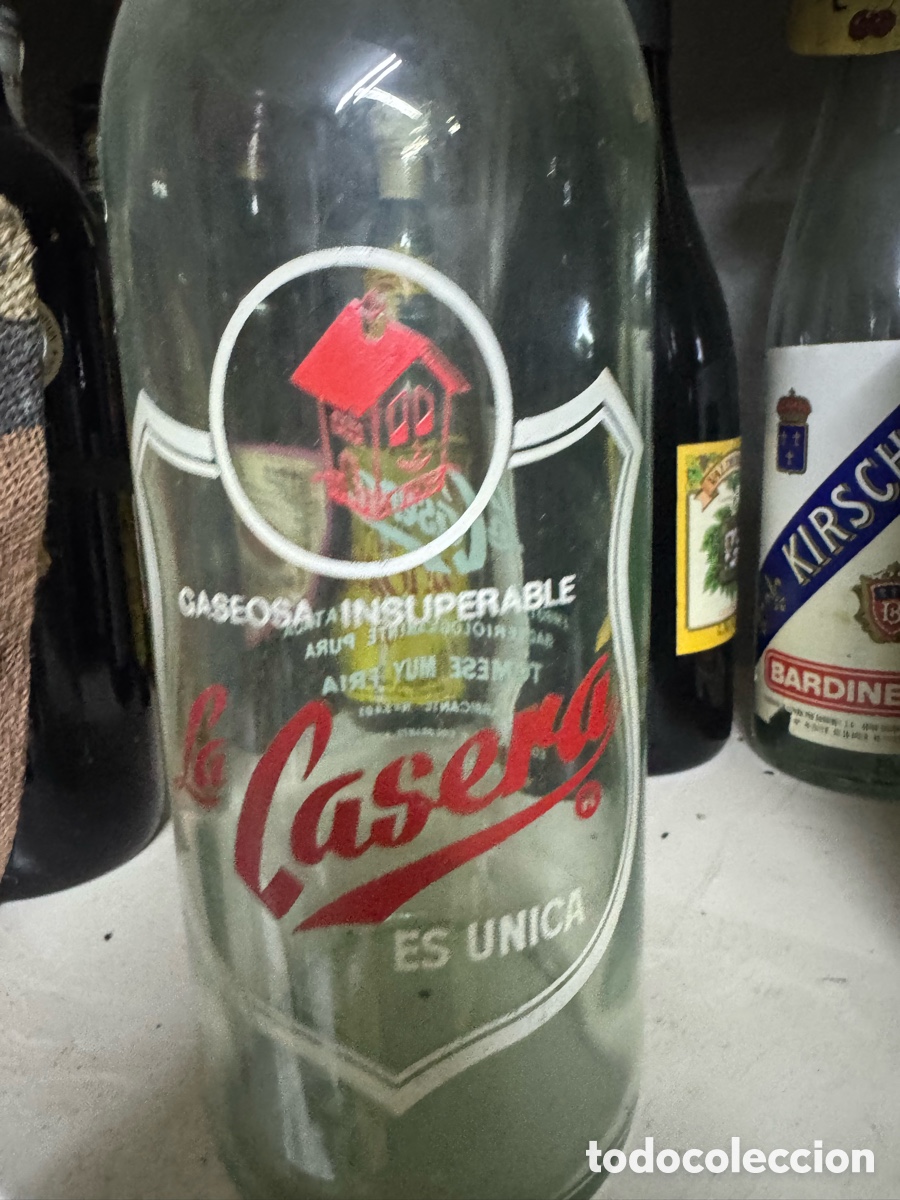 Antig&uuml;edades: Botella grande La Casera serigrafiada - Foto 2