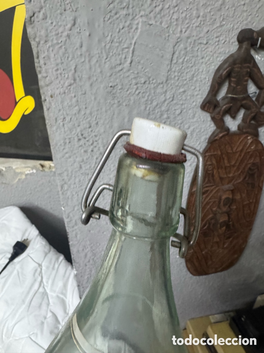 Antig&uuml;edades: Botella grande La Casera serigrafiada - Foto 3