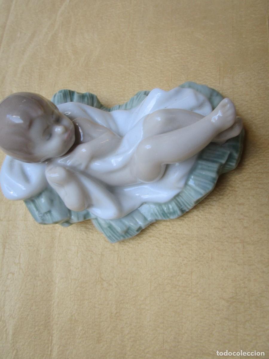 Antig&uuml;edades: NI&Ntilde;O JESUS NACIMIENTO BELEN - EN PORCELANA LLADRO - 10X7,5CM 138GR - EXCELENTE ESTADO, LIMPIO.