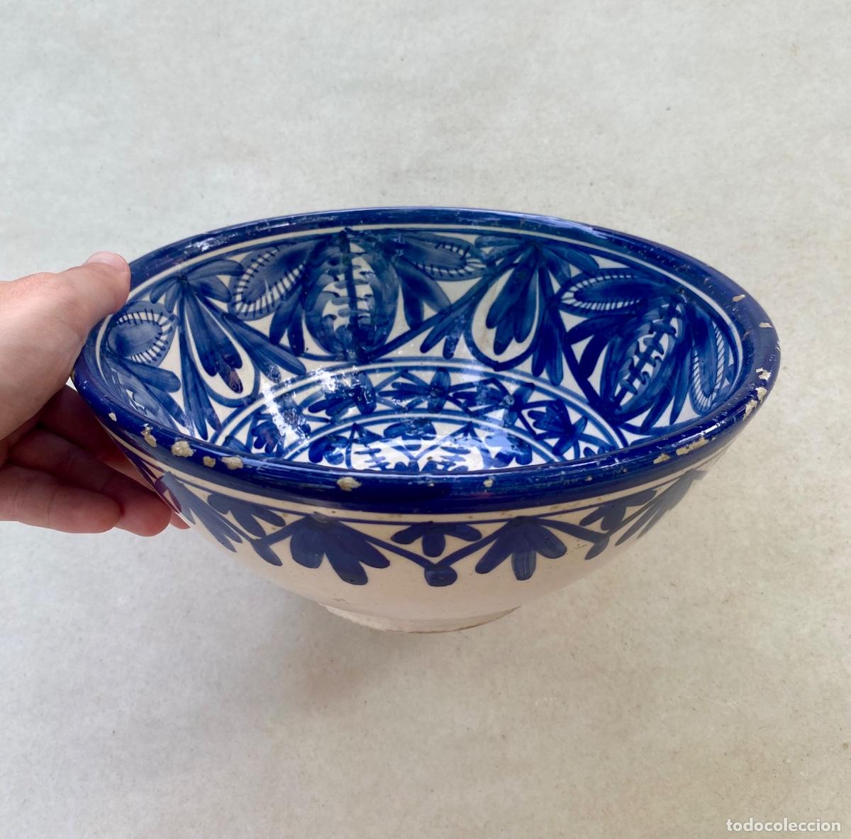 Antig&uuml;edades: Antiguo cuenco de cer&aacute;mica de Talavera principios del siglo XX.