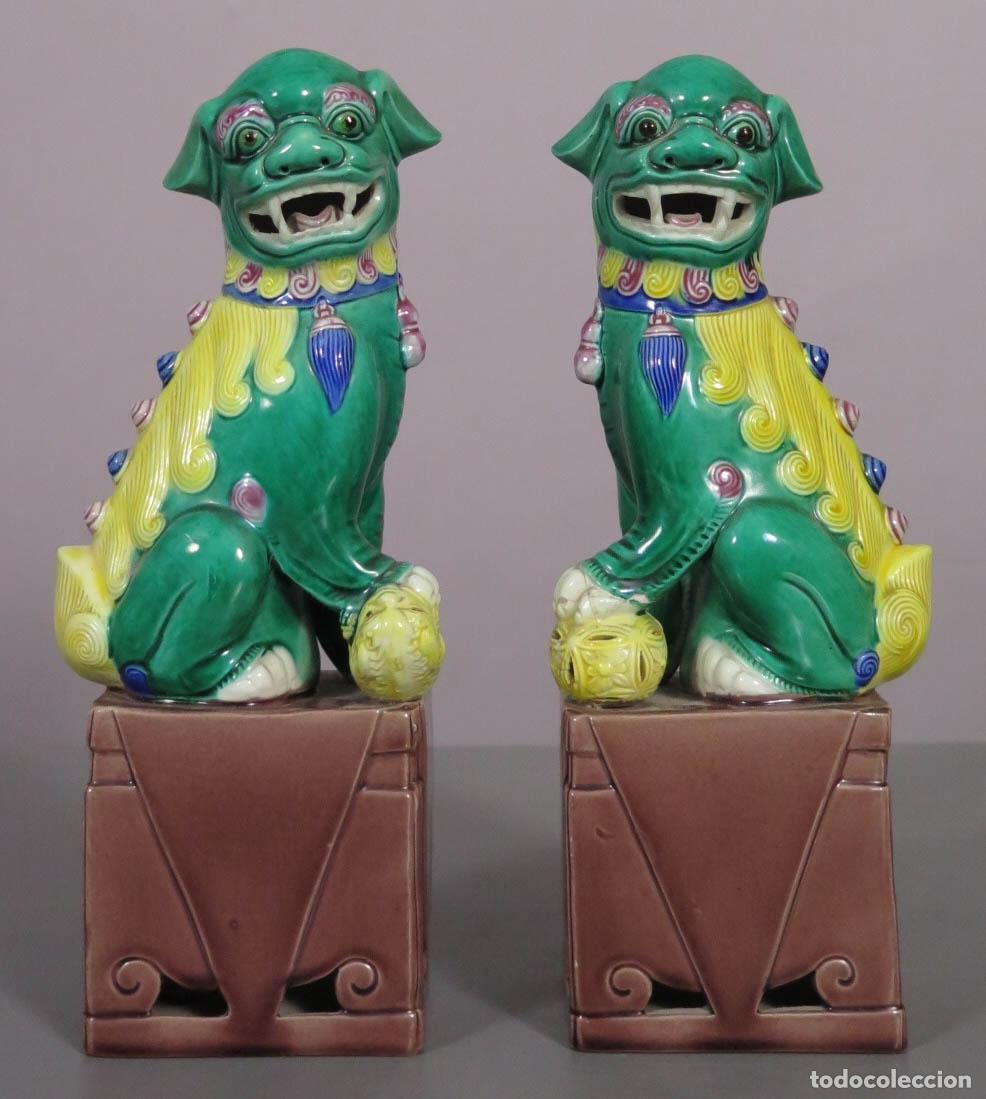 Antig&uuml;edades: PAREJA DE LEONES DE FOO. SIGLO XX