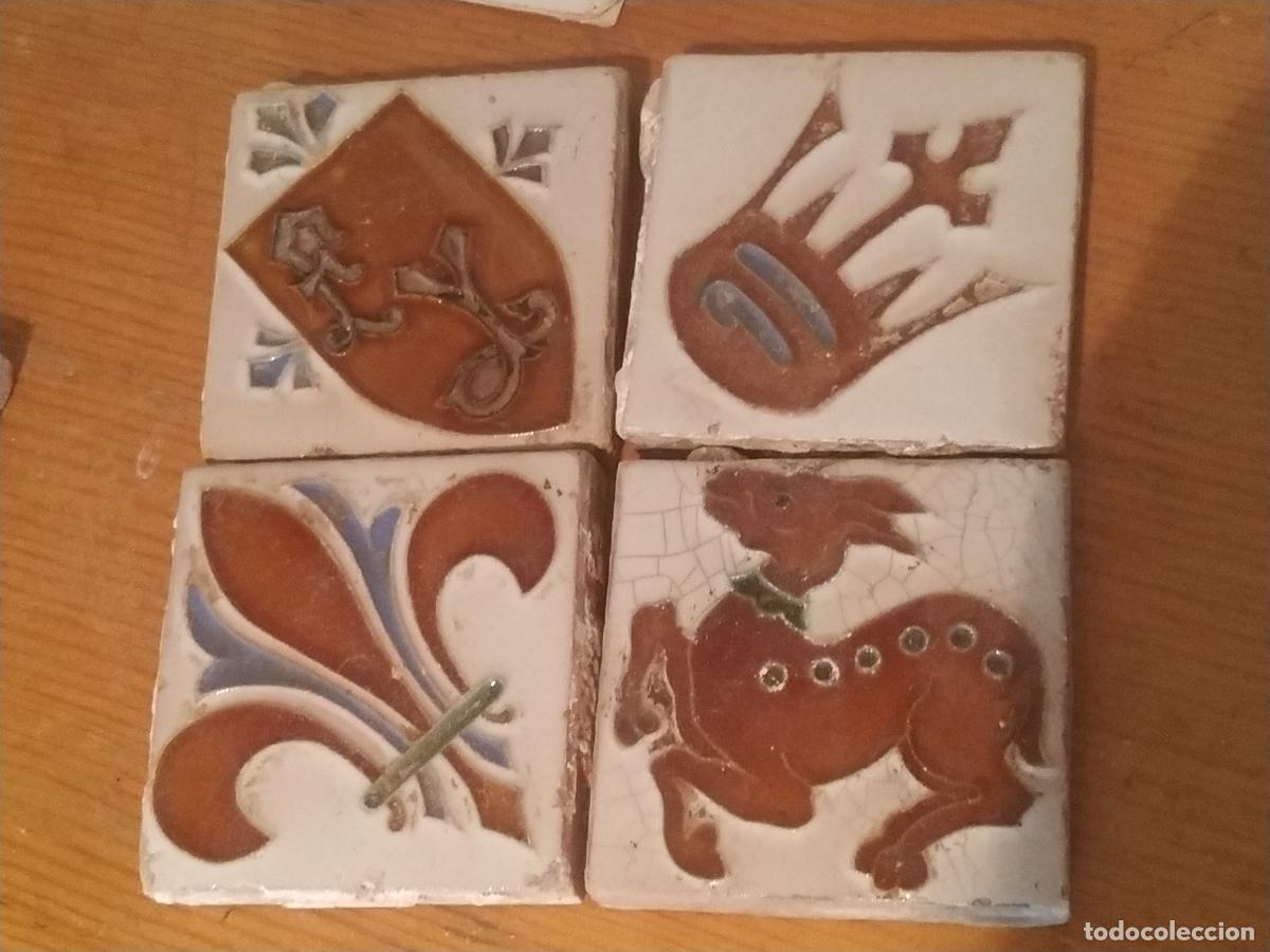 Antig&uuml;edades: 5 Olambrillas ( peque&ntilde;os azulejos) Mensaque Sevilla escudo granada cara