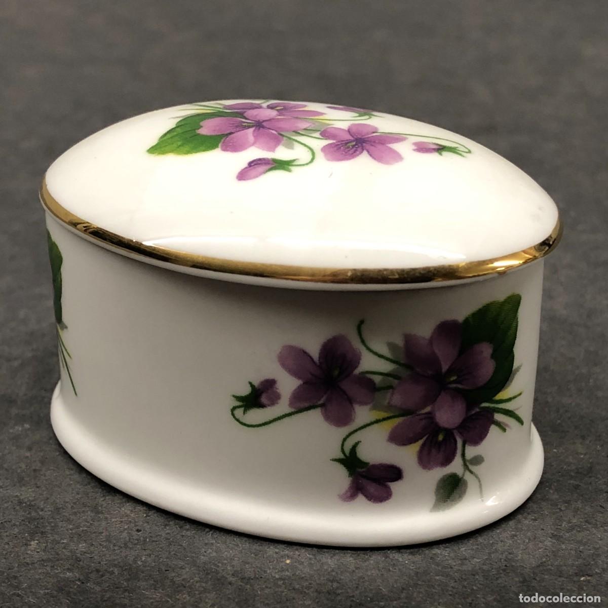 Antig&uuml;edades: PEQUE&Ntilde;A CAJA-JOYERO - DE PORCELANA INGLESA - ROYAL GRAFTON FINE BONE CHINA - 5,5 X 4 X 4 CM / 1725