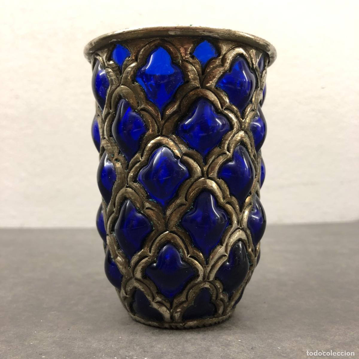 Antig&uuml;edades: PRECIOSO JARRON DE VIDRIO DE COBALTO - ENJAULADO EN MARCO DE METAL PLATEADO - 10,5 X 8 CM &Oslash; / 1733