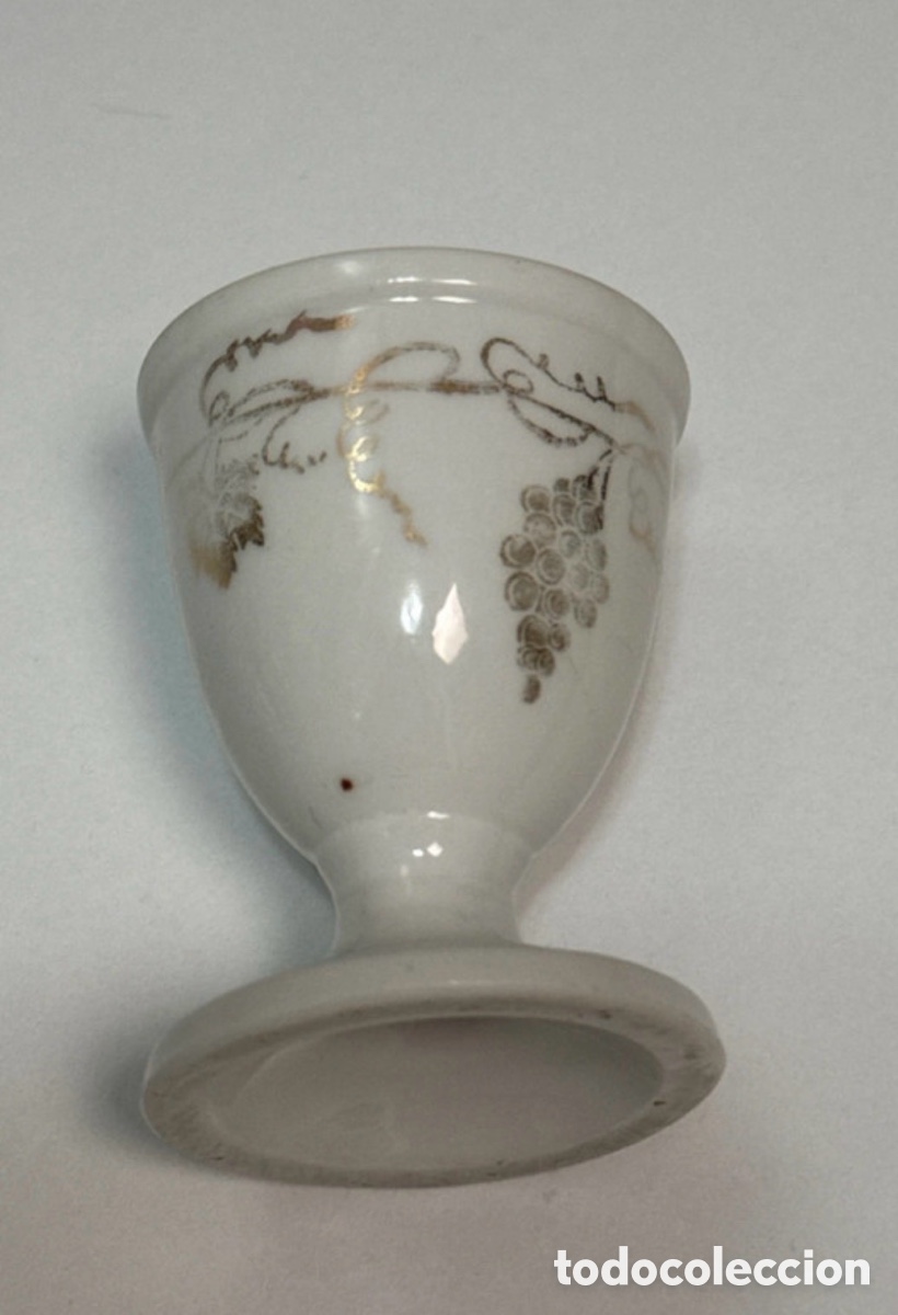 Antig&uuml;edades: Antigua huevera porcelana principios siglo XX motivos florales (A8)