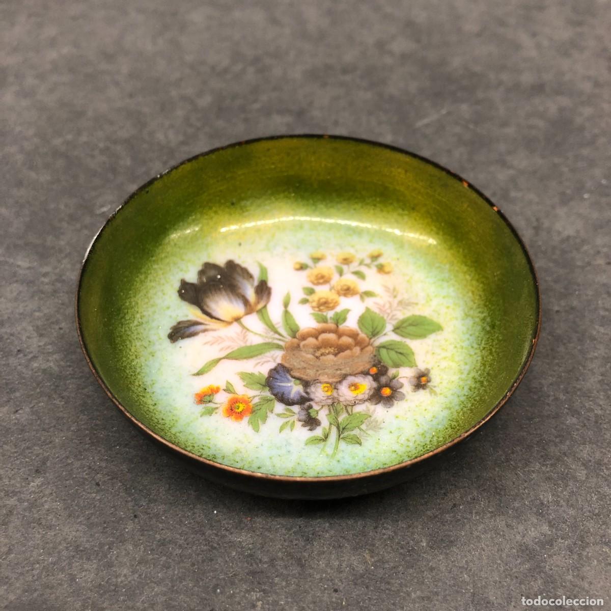 Antig&uuml;edades: PEQUE&Ntilde;O CUENCO O PLATO DECORATIVO - DE COBRE ESMALTADO - RECORDATORIO BODA 1986 - 7 X 2 CM / 1748