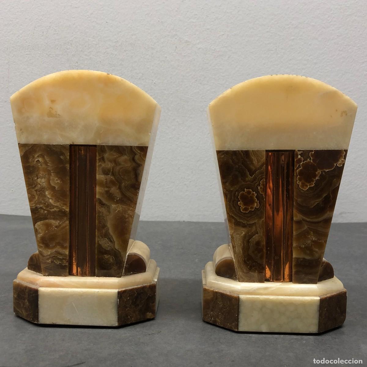 Antig&uuml;edades: LOTE 2 SUJETALIBROS - DE MARMOL CLARO Y OSCURO CON BRONCE O COBRE - 23 X 14 CM / 1769
