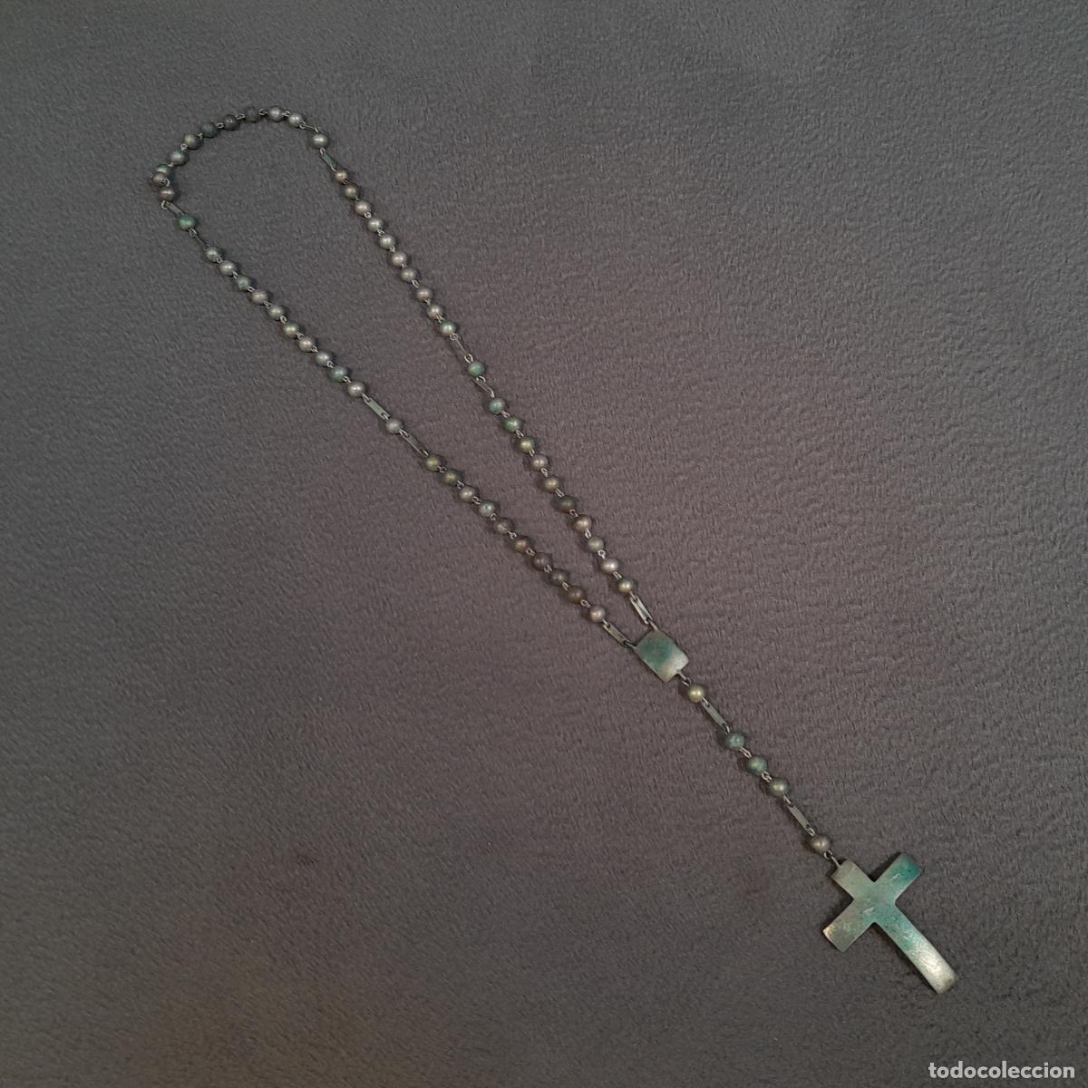 Antig&uuml;edades: R-479. ROSARIO EN PLATA CON CRUCIFIJO Y ANAGRAMA MARIANO &rdquo;AM&rdquo;. SIGLO XX