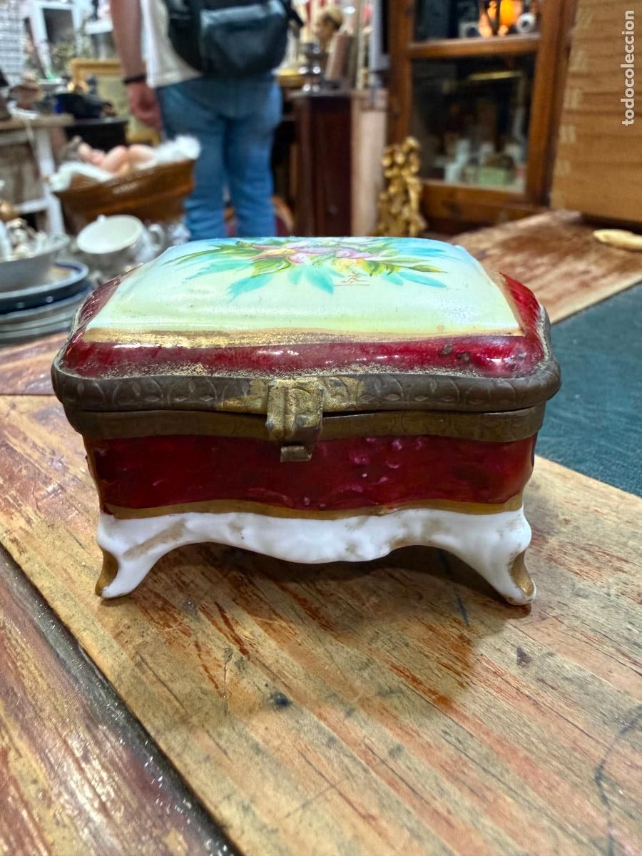 Oggetti Antichi: PRECIOSA CAJA JOYERO DE PORCELANA - MEDIDA 6,5X5X4 CM
