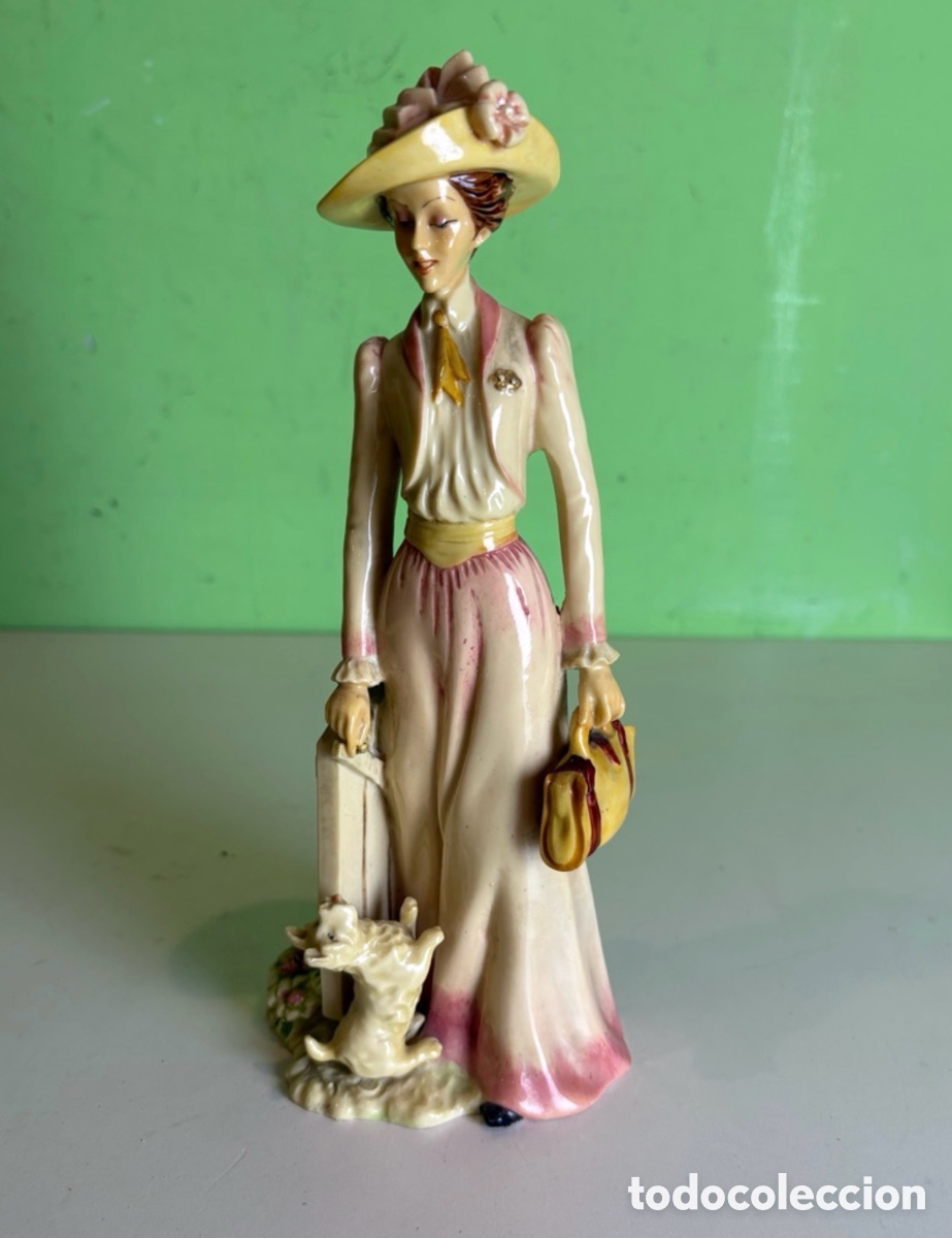 Antiquit&eacute;s: Figura de porcelana Trofeo ALBEE Avon Cosmetics 1984