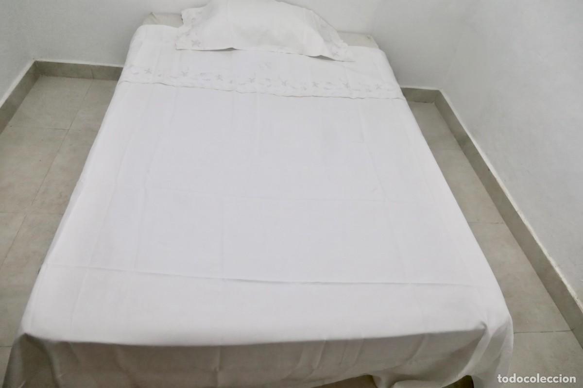 Antiguidades: Juego de Cama Vintage Blanc de Blancs &ndash; Hilo/Algod&oacute;n con Bordado Floral Ajuar e Iniciales Impecable