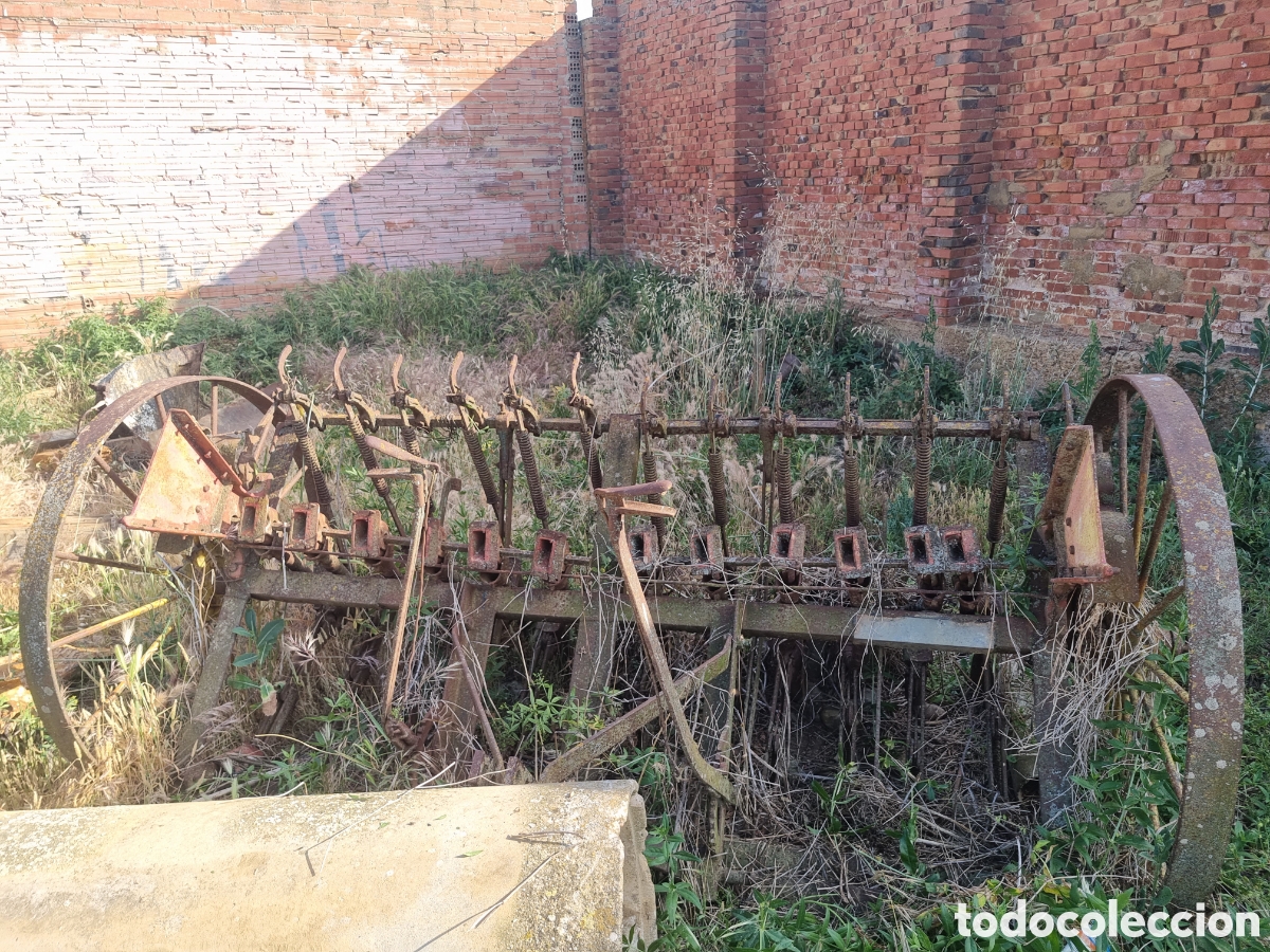 Antig&uuml;edades: Sembradora de botas antigua - Foto 2