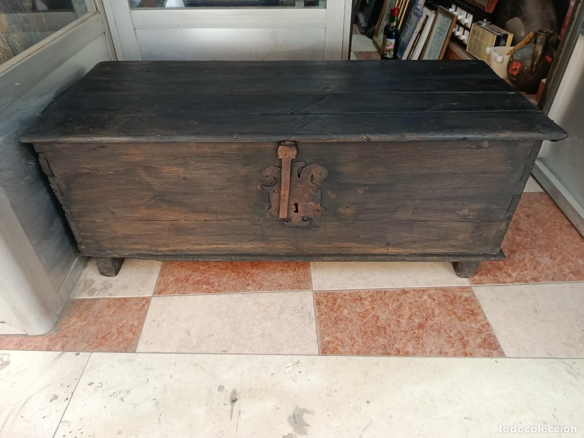 Antig&uuml;edades: Arca de madera original,siglo XVIII.