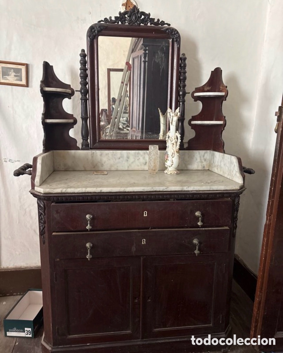 Antig&uuml;edades: Tocador antiguo del siglo XIX con m&aacute;rmol y espejo original &ndash; Madera maciza