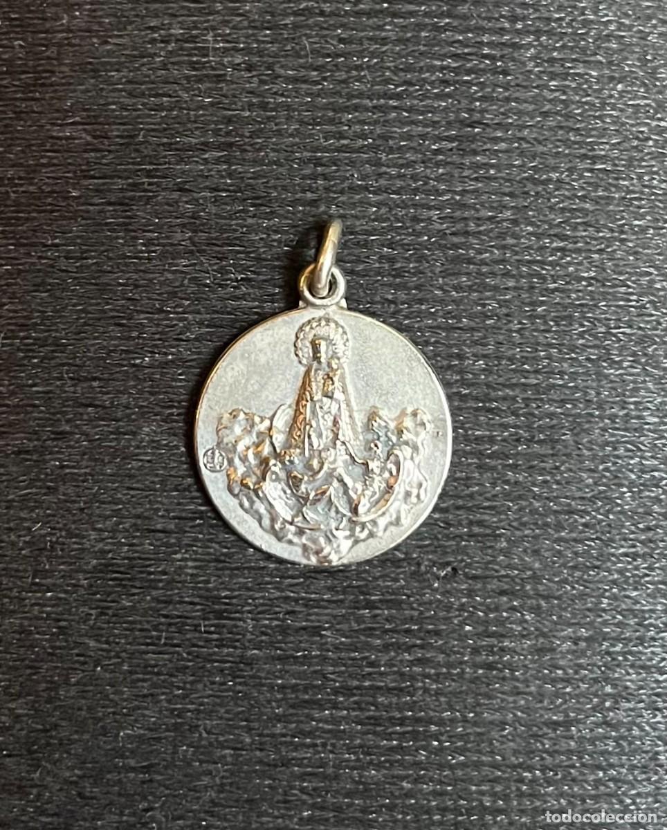 Antig&uuml;edades: ANTIGUA MEDALLA PLATA VIRGEN DE LOS DESAMPARADOS 21 mm x 18 mm